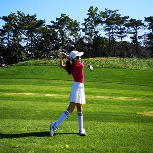 大连美国国际学校 |Outstanding Experiences  - 04 - Feature Cards Pattern - Sports