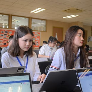 大连美国国际学校 |Outstanding Experiences  - 07 - Feature Cards Pattern - Expeditions