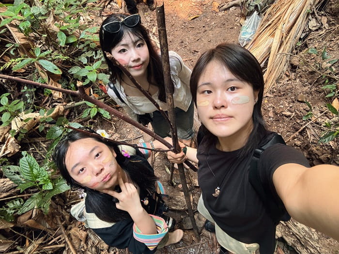 Girls in Xishuangbanna