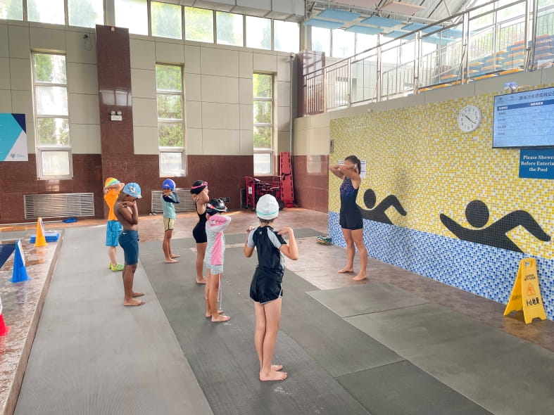 warm up before swimming