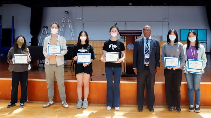 DAIS-S Student Leaders and Awards Announced - Student Leaders and Awards