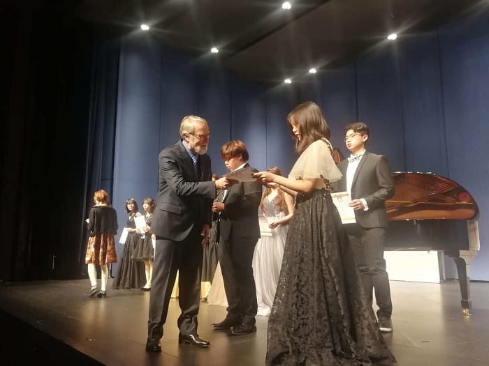 From Dalian to Berklee College of Music: Jenny’s Success Story - Jenny Liu